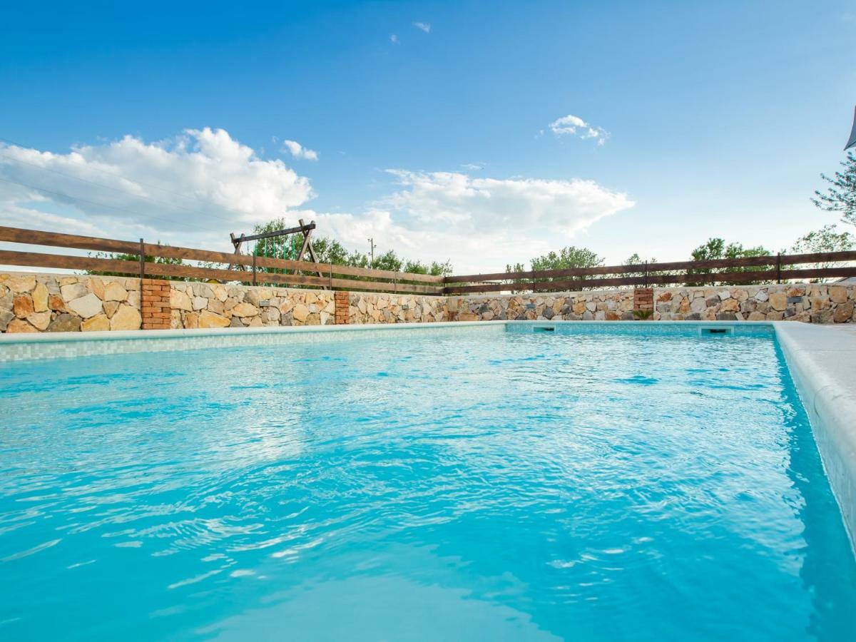 Holiday Home Iva With Pool Sukosan Exterior photo